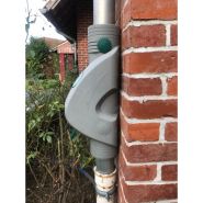 Appareil de filtration pour gouttières avec tamis facilement démontable