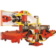 Machine agricole Kuhn avec tête d'attelage pivotante