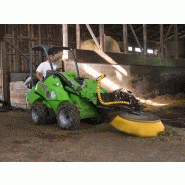 Balayeuse latérale avant Tecno OY - motorisation hydraulique, rotation bidirectionnelle et orientation manuelle_2