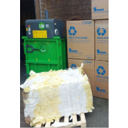 Presse à balles moyenne V8 pour carton et papier - Compactage économique pour déchets fibreux volumineux._3
