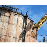 Outil de démolition pour découpe de structures en acier