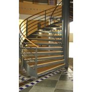 Escalier hélicoïdal Ysoman - Ysofer Esca - passage 1UP ou 2UP avec marches vissées et finitions personnalisées_2