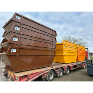 Benne à chaînes avec tourillons de levage adaptables