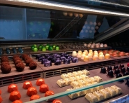 Vitrine KUBO pour glaces et semi-froids avec réfrigération ventilée