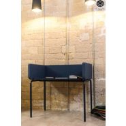 Four us Worx - Bureau open space compact design - Bois de pin, isorel, cloisons 3 pans intégrées_2