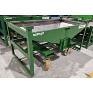 Conteneur auto videur 250 L - trappe latérale, roues, gerbable et fourreaux de manutention_2