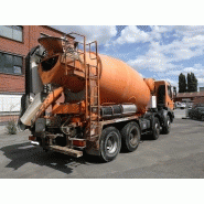 Renault Kerax 8x4 malaxeur avec puissance de 420 CV