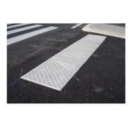 Réf. 130001 - Bande podotactile en résine méthacrylate - Challenv SAS - 825 mm x 412 mm - Motif larmé, coloris blanc_2