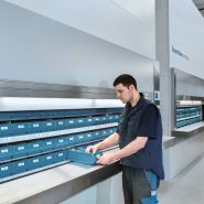 Vertical Carousel Module - Kardex Megamat - Stockeur rotatif - Fréquence de picking élevée et stockage d'articles de tailles homogènes_2