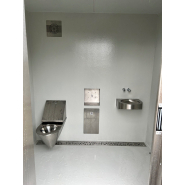 Cabine PMR avec une cabine douche et équipée de local technique - réf. 2052_2