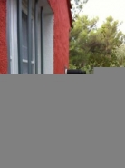 Poêle à granulés CLEO - finition acier bordeaux, télécommande et humidificateur - installation à Belcodène (13)_2