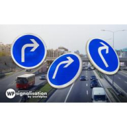 Panneau d'obligation B21C1 - Direction obligatoire à droite à la prochaine intersection - WP Signalisation_2