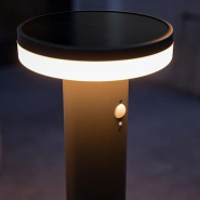 Borne solaire pour terasse avec détecteur conçue pour la performance - alto_2