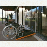 Rampe d'accès pmr pliable amovible_2