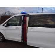 Ambulance Mercedes-benz classe V avec gyro avant et arrière