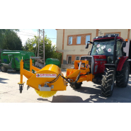 Tracteur de balayeuse de route monté à l'avant - hydraulique avec brosses en plastique robustes et options de balayeuse latérale et arrosage_2