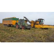 Remorque agricole avec porte hydraulique et trappe à grain