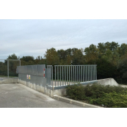 Garde-corps fixe pour déchèterie - protection antichute conforme NF P01-012 et arrêté 2710 - fabrication française_3