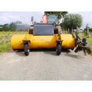Balayeuse Eastern Attachments RS220 - Occasion - Largeur 2,20m - Réserve d'eau 200L - Bon état_2