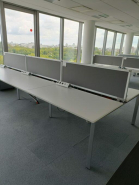Bureau Bench 6 positions d'occasion - Steelcase - avec cloisons séparatrices et design moderne_2