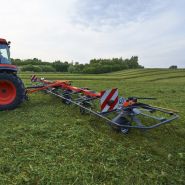 Faneuses traînées TE6583T-TE8511T Kubota Europe - largeur de travail 8,30m à 11,00m - boîtiers à bain d'huile sans entretien_2