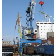 Grue portuaire LPS 180 - Liebherr - capacité de levage max 64t - portée 35m_2