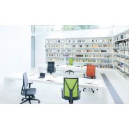 Yanos - chaise de bureau ergonomique - Girsberger France - design Paul Brooks - quatre pieds ou roulettes_3