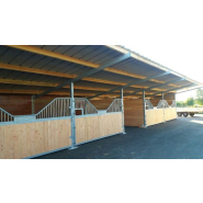 Box ouverture intégrale poteaux métal - BOXINT026 - LCI Cheval - Avancée de 3,00 m - Bois Douglas 48 mm - Hauteur 2,30 à 2,80 m_2