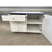 Meuble d'occasion de laboratoire sur roulettes avec tiroirs et placard - P21091172_2