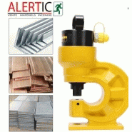 Poinçonneuse jaune et noire avec 4 poinçons et 4 matrices inclus