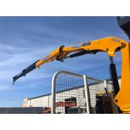 Grue auxiliaire avec design ICON et structure renforcée