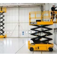 Machine élévatrice JCB avec capacité de charge maximale de 250 kg