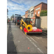 Godet balayeur ramasseur pour chargeur compact avec godet de collecte 4 en 1_3