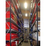 Rayonnage mi-lourd en acier galvanisé - Stockage manuel industriel pour charges lourdes et volumineuses - 700 kg par niveau_2