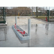 Socles galvanisés robustes pour barrières et poteaux