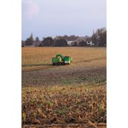 Arracheuse agricole à trémie WB pour déchargement en mouvement