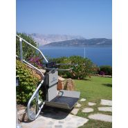 Plateforme élévatrice monte-escaliers courbe multi-étages pour accès PMR - Garaventa Lift Artira_2