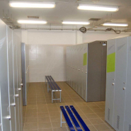 Armoire de séchage pour 4 équipements de travail - robuste, compacte et équipée d'une lampe à ozone_2