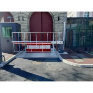 Roadblocker automatique escamotable - Hauteur 90 cm, longueur jusqu'à 3,5m - RB90-C65 Roadblocker automatique escamotable - Hauteur 90 cm, longueur jusqu'à 3,5m - RB90-C65