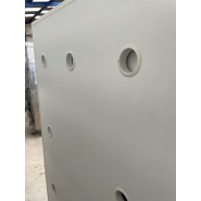 Équipement de laboratoire avec tiroirs transparents et pieds métalliques