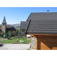 Toitures de montagne aspect traditionnel - GERARD®, METROTILE® et DECRA® - résistantes aux températures extrêmes et aux chocs_2