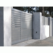 Portail coulissant à rail raz / simple vantail / droit / ajouré / en aluminium_3