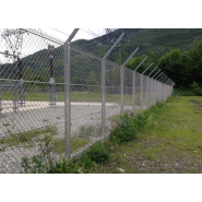 Clôture de type bordure défensive avec hauteur de 2.60m