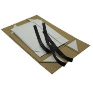 Boîte cadeau design avec gaufrage et débossage pour un effet unique