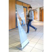 Totem - direct signaletique - verre mobile sur roulettes_2