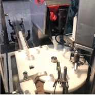 Compteuse et boucheuse automatique Collischan - ultracompacte jusqu'à 50 flacons/mn - validation 21 CFR part 11_2