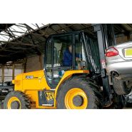 930 - Chariot élévateur tout terrain JCB - 3 000 kg - Moteur EcoMAX 55 kW - Mâts 3,6 à 5,5 m_2