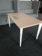 Bureau droit d'occasion 140 x 80 cm - design épuré et moderne_2