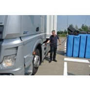 GIANTank - Cuve AdBlue Emiliana Serbatoi - 3300L avec double conteneur de sécurité et équipements avancés_2