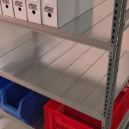 Rayonnage avec tablettes galvanisées pour le stockage de produits de faible densité - PROFILPLUS_2